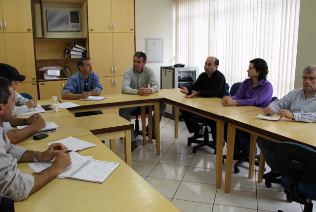 Representantes da Epagri e da Copercampos