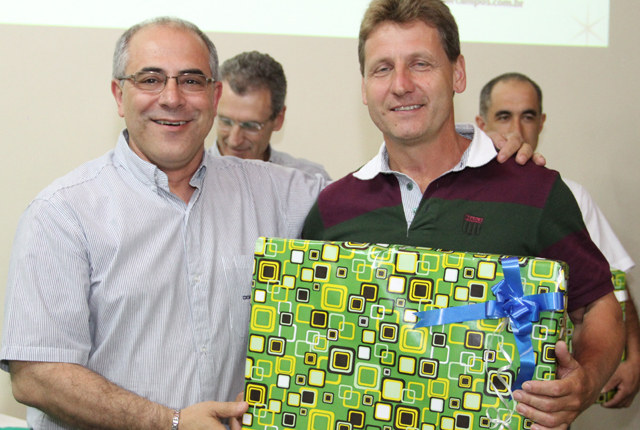 Diretor executivo Clebi Renato Dias e associado José Elias Dall’Oglio