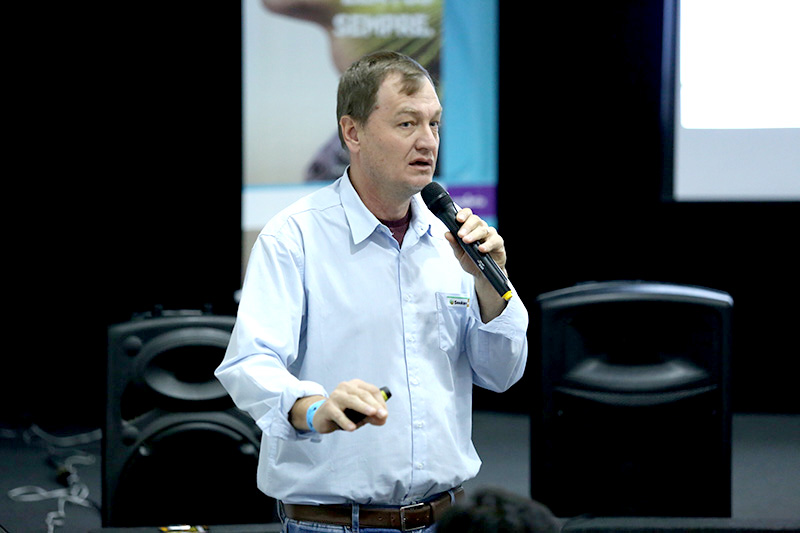 Profissionais da Copercampos participam de treinamento em Vendas da Syngenta