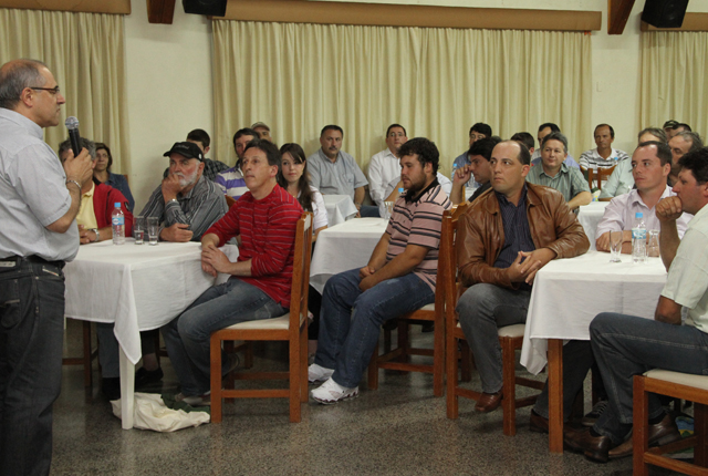 Diretor executivo Clebi Renato Dias participou do evento (Foto: Felipe Götz)