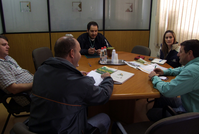 Reunião abordou Dia de Campo Copercampos